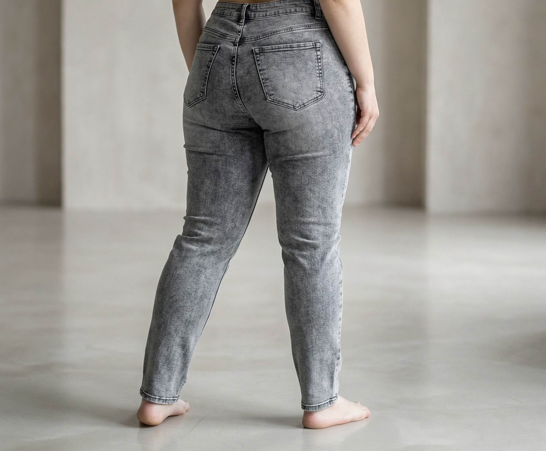Еластични сиви дънки модерна визия Plus size