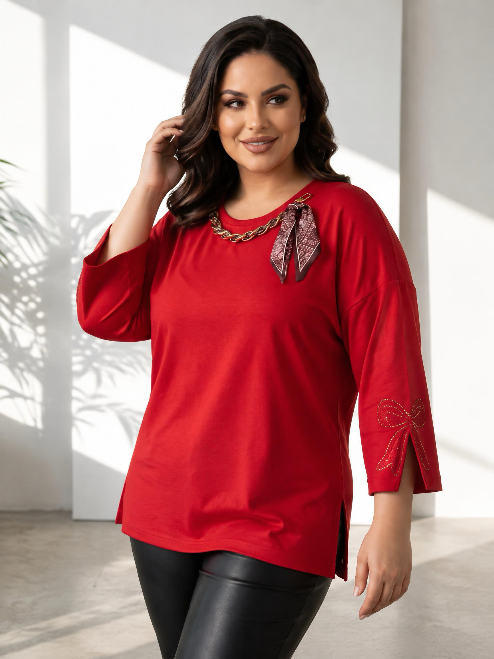 Стилна червена блуза в ефектно колие PLUS SIZE модел
