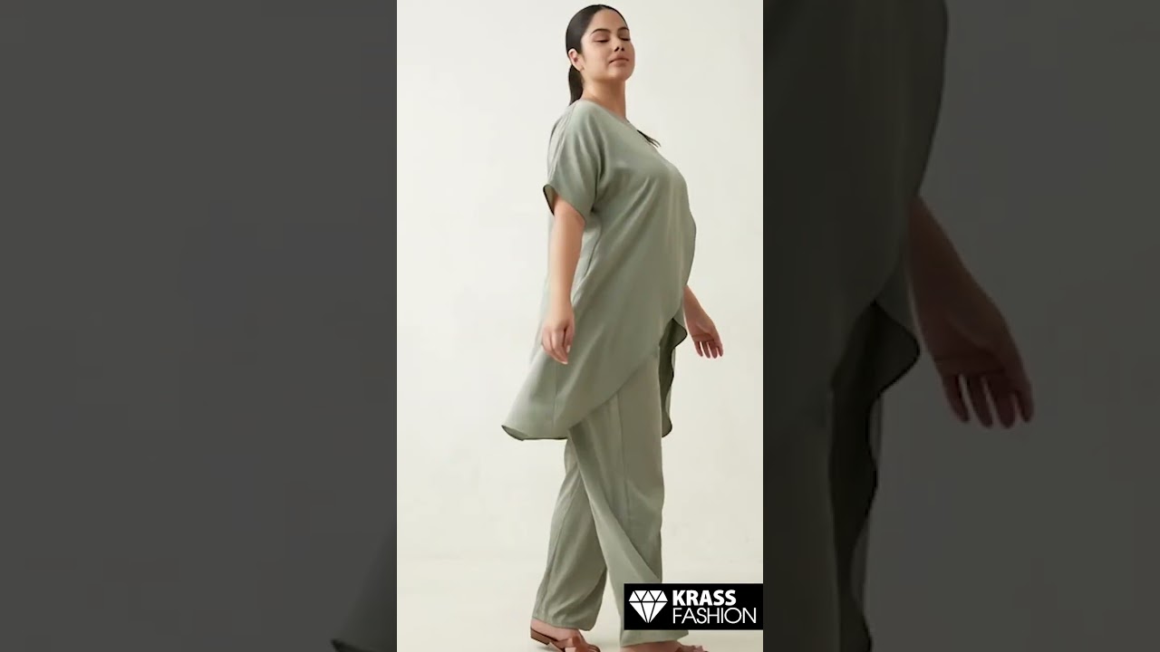 Сатениран комплект  с ефектна туника удължен гръб plus size